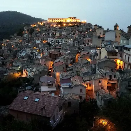 Al Castello Apartment *